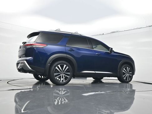 Used 2025 Nissan Pathfinder Platinum w/ Cargo Package FWD image 25