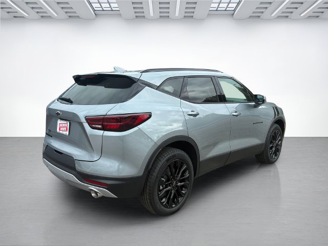 New 2026 Chevrolet Blazer LT w/ LPO, Black Sport Package AWD/4WD image 4