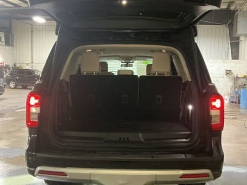 Used 2024 Ford Expedition XLT image 6