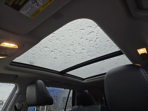 Used 2021 Toyota Highlander Platinum image 4