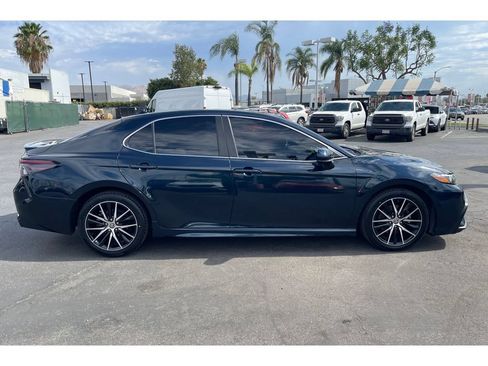 Used 2021 Toyota Camry SE FWD image 7