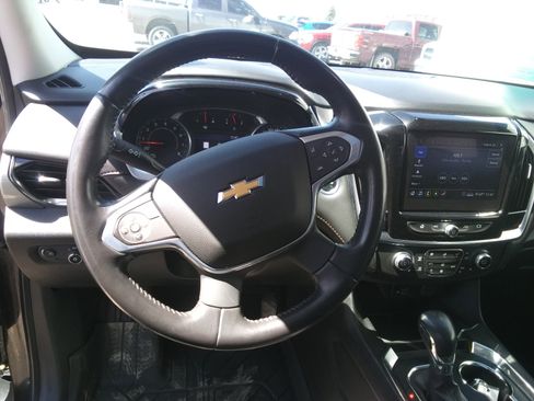 Used 2021 Chevrolet Traverse LT AWD/4WD image 16