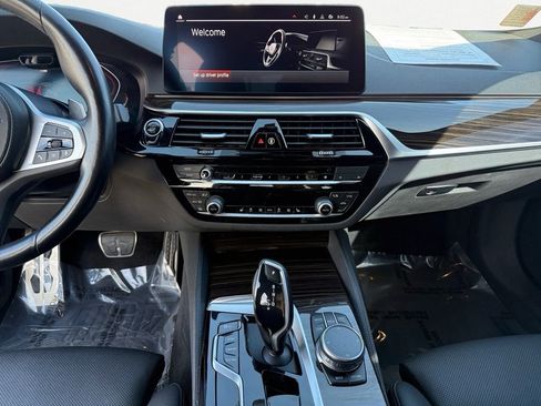 Used 2023 BMW 530i w/ M Sport Package image 11