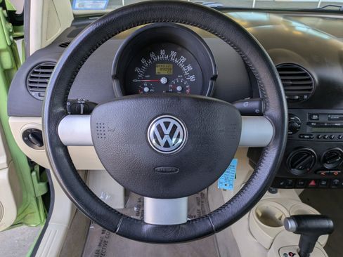 Used 2003 Volkswagen Beetle GLX image 18