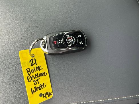 Used 2021 Buick Enclave Essence w/ Sport Touring Edition FWD image 45