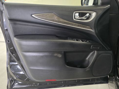 Used 2013 INFINITI JX35 Base w/ Premium Pkg image 22