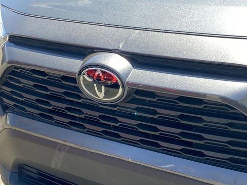 Used 2025 Toyota RAV4 LE AWD/4WD image 25
