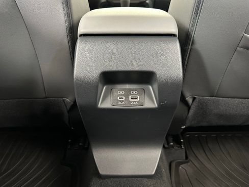 Used 2024 Subaru Crosstrek 2.0i Premium image 30