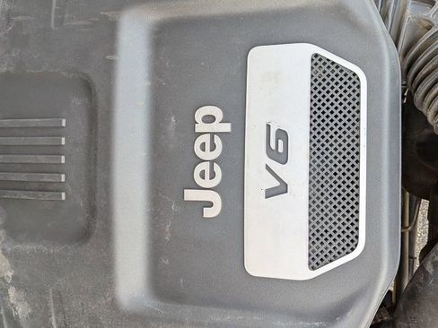 Used 2018 Jeep Wrangler Unlimited Sport w/ Connectivity Group image 31