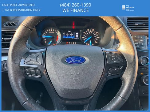 Used 2017 Ford Explorer XLT image 15