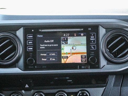 Used 2017 Toyota Tacoma TRD Off-Road w/ Tow Package AWD/4WD image 4