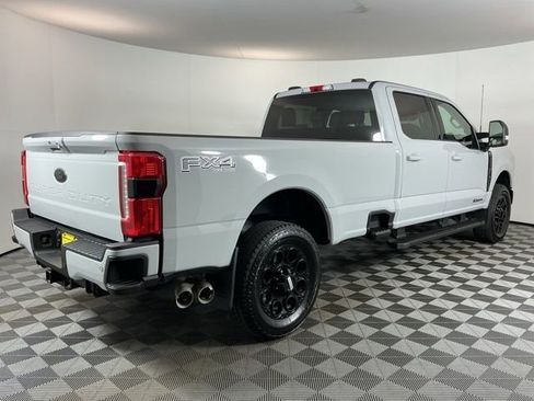 Used 2025 Ford F350 Lariat w/ Black Appearance Package AWD/4WD image 4