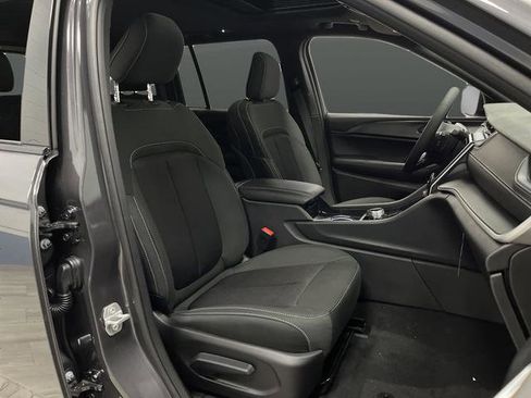 New 2025 Jeep Grand Cherokee Laredo X w/ Trailer Tow Package image 27