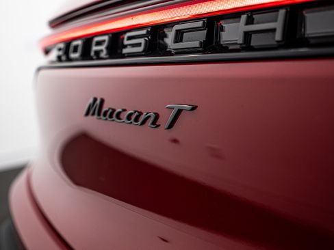 Certified 2026 Porsche Macan Turbo AWD/4WD image 25