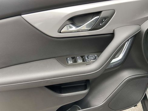 Certified 2025 Chevrolet Blazer LT image 7