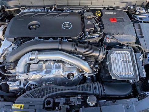 Certified 2025 Mercedes-Benz GLB 250 image 22