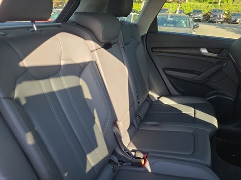 Used 2020 Audi Q5 e Prestige AWD/4WD image 33