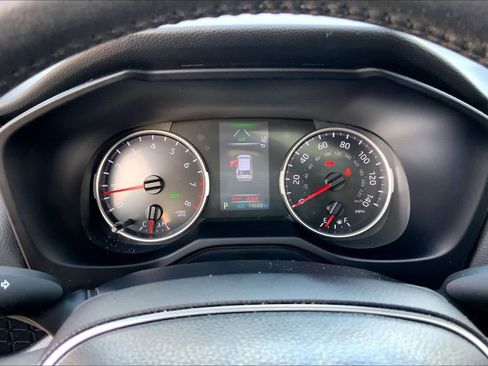 Used 2022 Toyota RAV4 XLE Premium FWD image 26