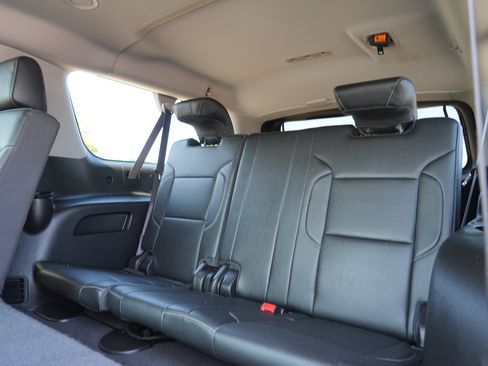 Used 2020 GMC Yukon XL SLT w/ Enhanced Security Package AWD/4WD image 26
