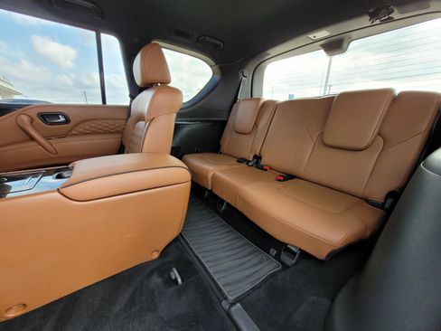 Used 2024 INFINITI QX80 Sensory image 36