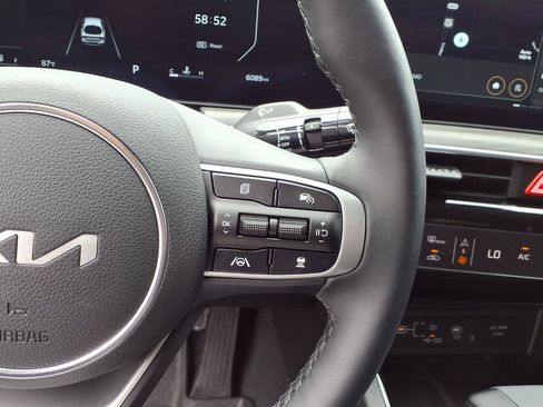 Used 2025 Kia K5 EX FWD image 16
