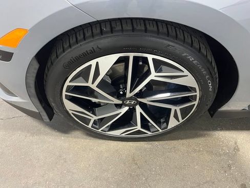 Used 2023 Hyundai Ioniq 6 Limited RWD image 31