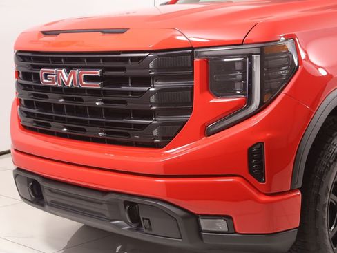 Used 2024 GMC Sierra 1500 Elevation w/ X31 Off-Road Package AWD/4WD image 49
