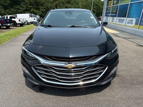 Used 2023 Chevrolet Malibu LT FWD image 2