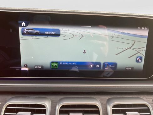 New 2026 Mercedes-Benz GLS 580 4MATIC image 17