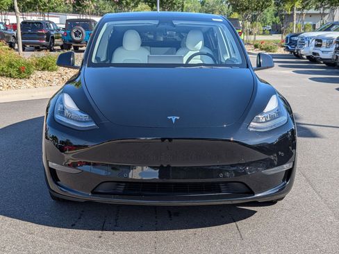 Used 2022 Tesla Model Y Long Range AWD/4WD image 8