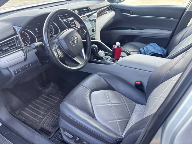 Used 2019 Toyota Camry XLE w/ Navigation Package FWD image 10