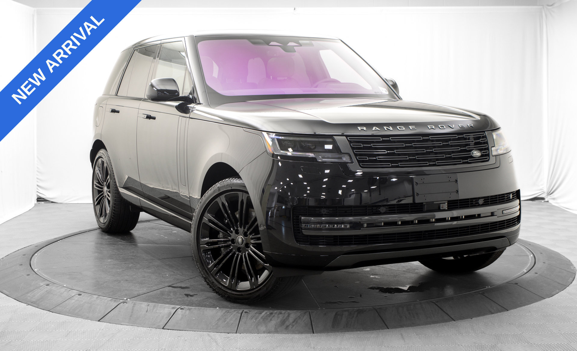 Used 2025 Land Rover Range Rover SE AWD/4WD 360° Tour