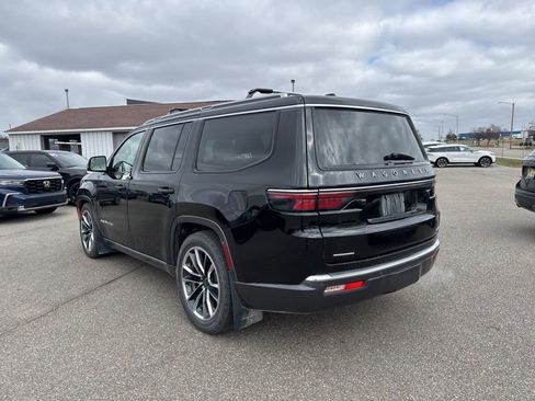 Used 2022 Jeep Wagoneer Series III w/ Premium Group I image 4