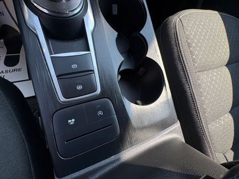 Used 2025 Ford Escape Active w/ Cold Weather Package AWD/4WD image 30