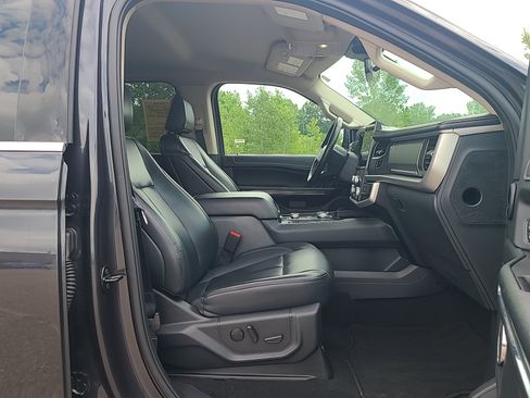 Used 2024 Ford Expedition Max XLT AWD/4WD image 30