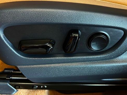 Used 2024 Lexus RZ 300e Premium image 30