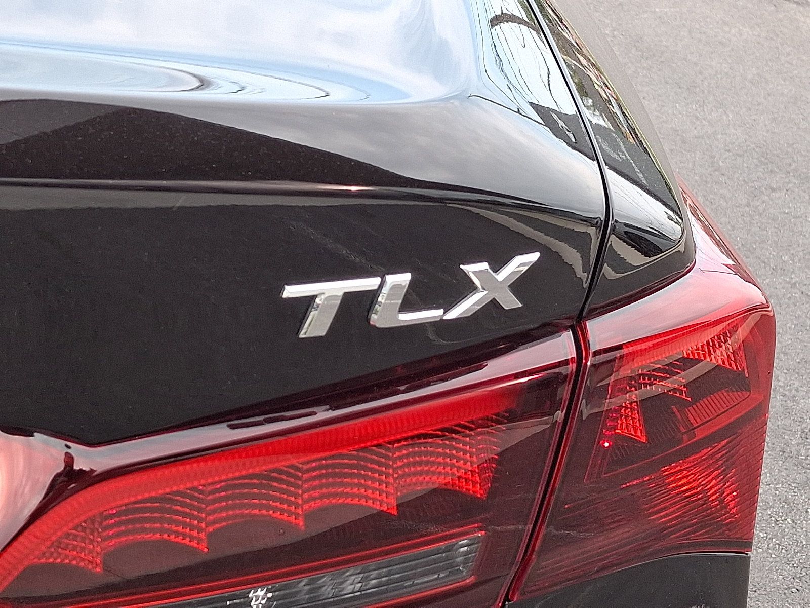Used 2015 Acura TLX w/ Technology Package FWD image 30