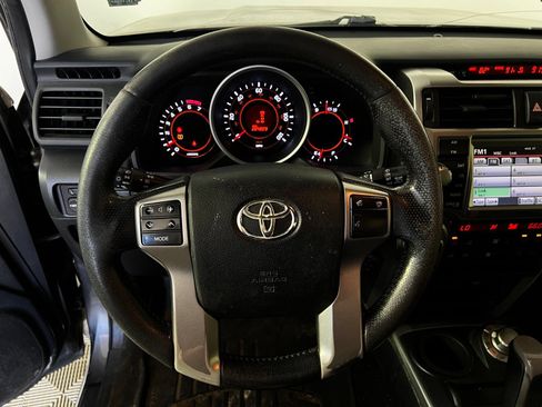 Used 2013 Toyota 4Runner Limited AWD/4WD image 9