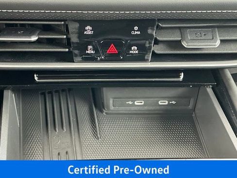 Used 2025 Volkswagen Atlas Cross Sport SE FWD image 27