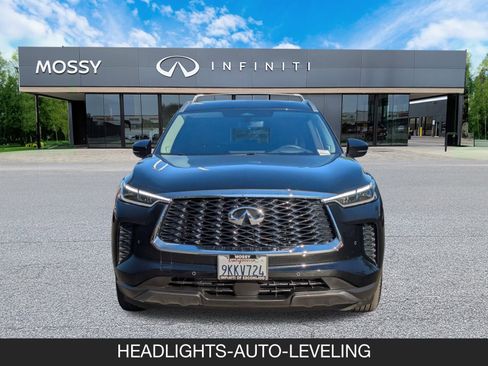 Used 2025 INFINITI QX60 Sensory w/ Vision Package image 4