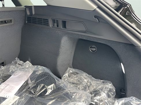New 2025 Audi Q5 Premium Plus image 33