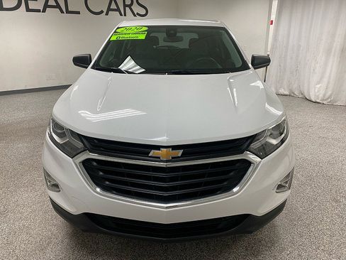 Used 2020 Chevrolet Equinox LS w/ LS Convenience Package image 2