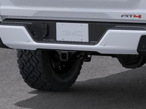 New 2026 GMC Canyon AT4 AWD/4WD image 14