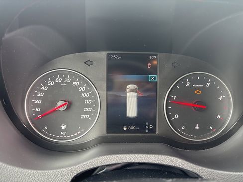 Used 2025 Mercedes-Benz Sprinter 2500 image 43