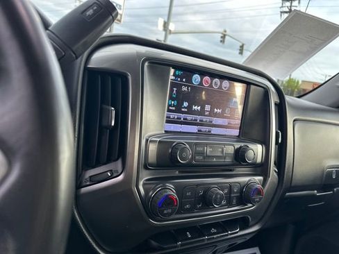 Used 2018 Chevrolet Silverado 1500 LT w/ All Star Edition image 17