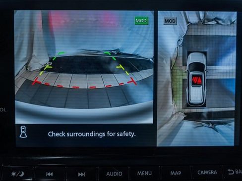 Used 2024 Nissan Pathfinder Platinum w/ Black Appearance Package image 44