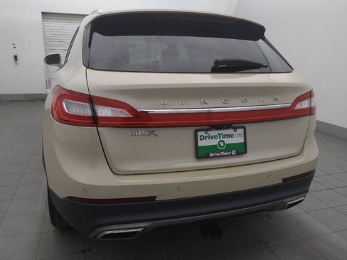 Used 2018 Lincoln MKX Reserve FWD image 6
