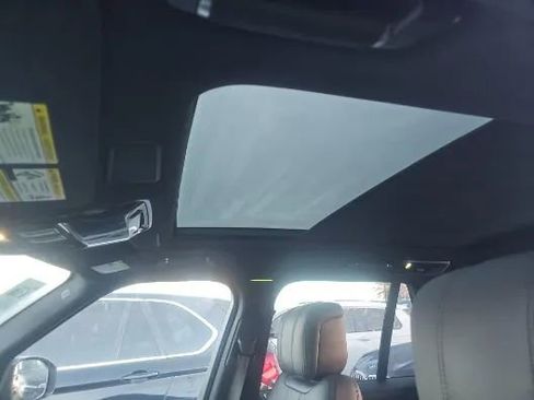 Used 2021 Land Rover Range Rover Westminster Edition image 15