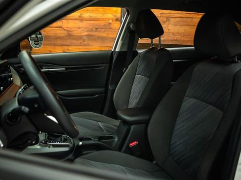 Used 2026 Kia Seltos LX AWD/4WD image 9