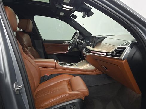 Used 2024 BMW X7 M60i w/ Executive Package AWD/4WD image 6